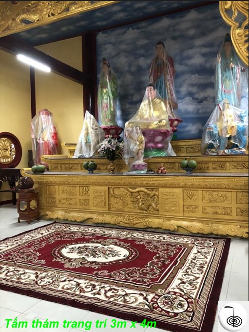 Tấm thảm trải chánh điện chùa Tân Hòa Dĩ An Bình Dương