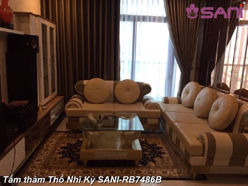 Trải tấm thảm hoa văn tạo điểm nhấn mới phòng khách lam moi phong khach tham trang tri sani 1