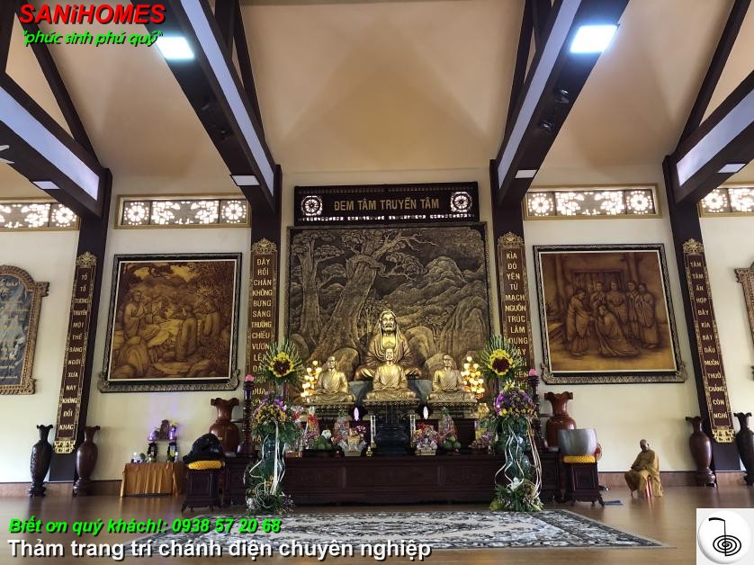 tam tham hoa van trai trang tri truoc ban tho su to thien vien truc lam tai tien giang