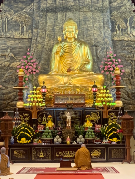 Thảm trải trang trí phòng thờ ở Hà Nội