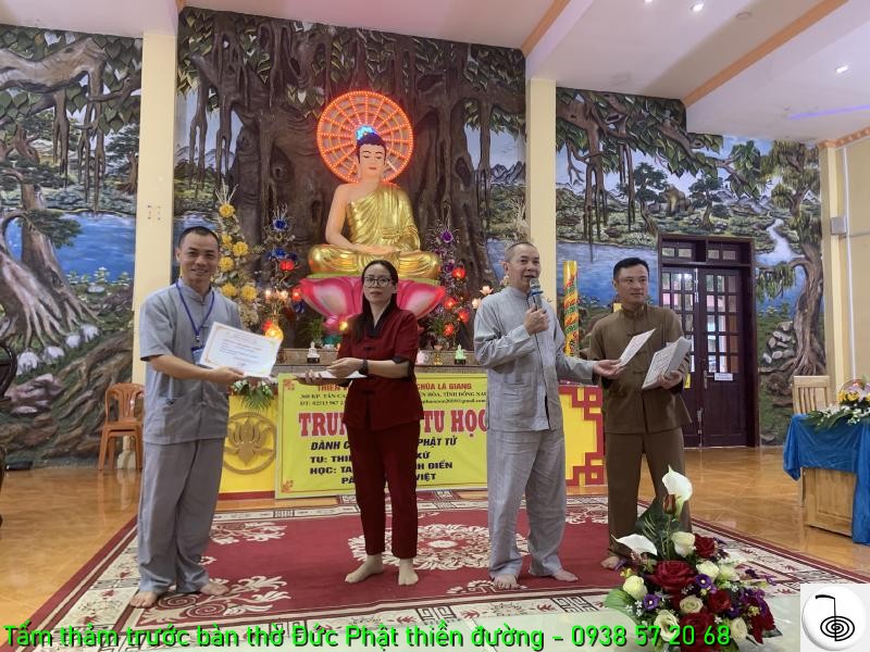 tam tham trai truoc ban tho duc phat o thien duong phuoc son